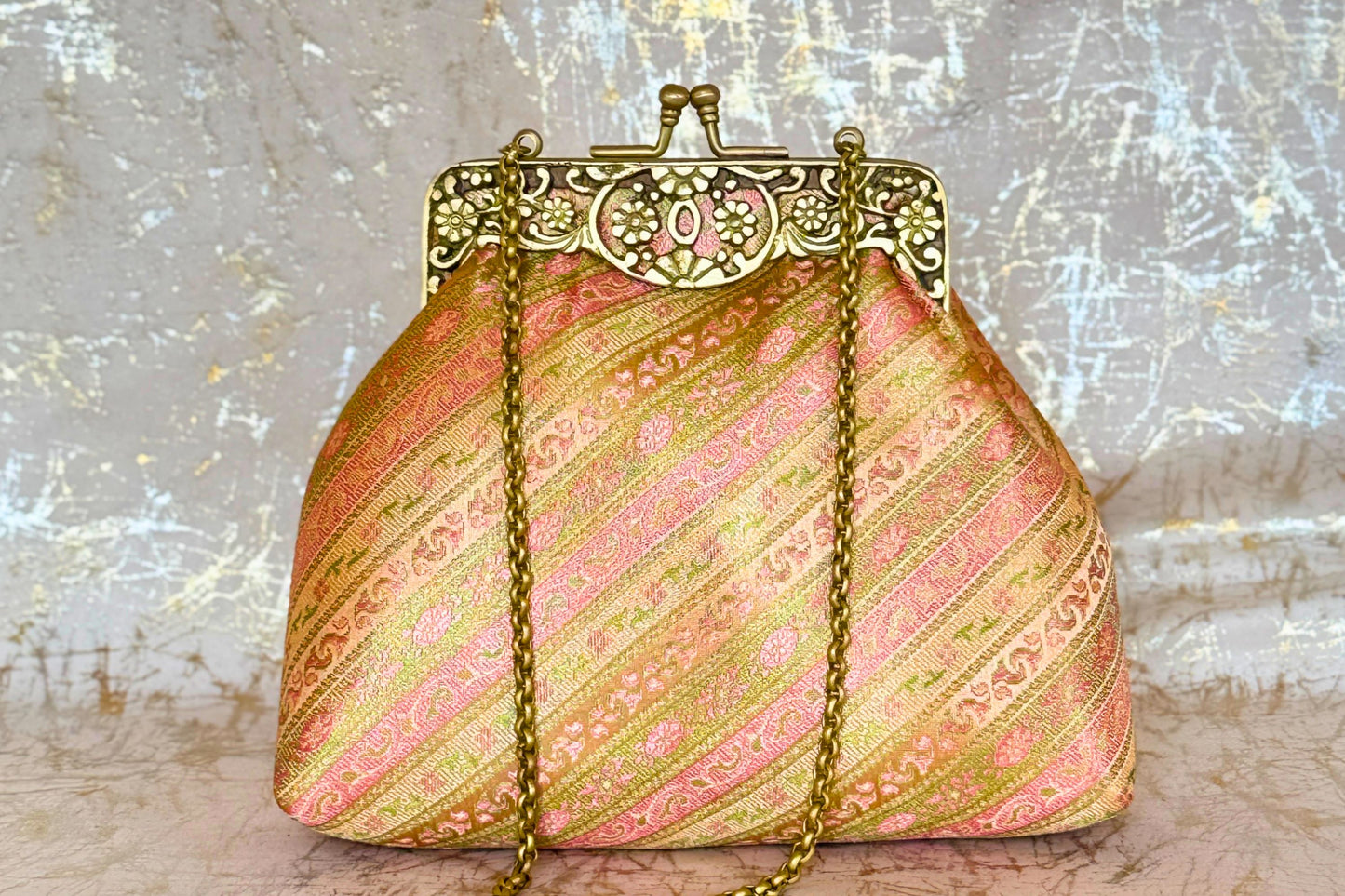 Banarasi Elegance Vintage Clutch