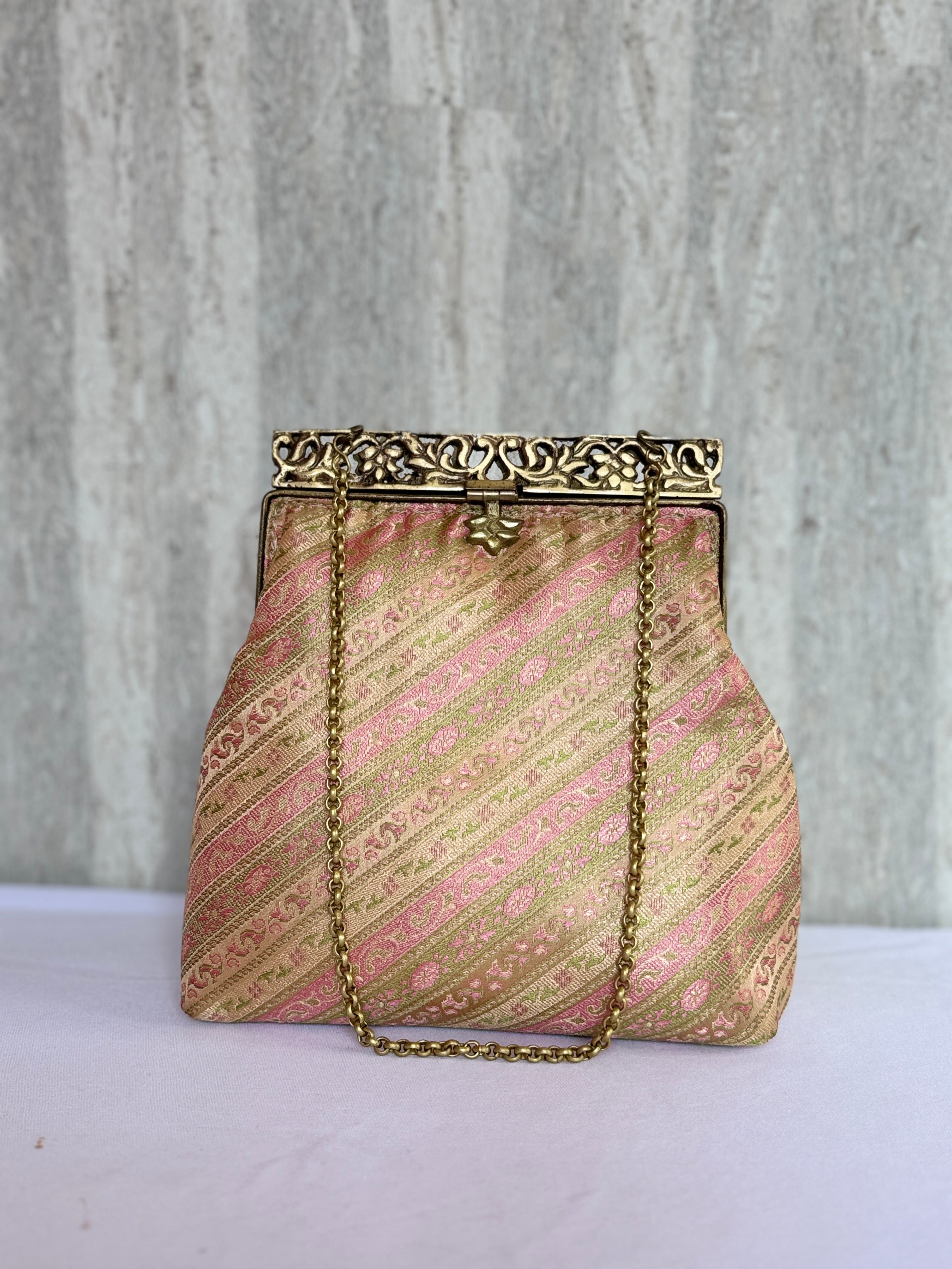 Banarasi Elegance Sanduk Vintage