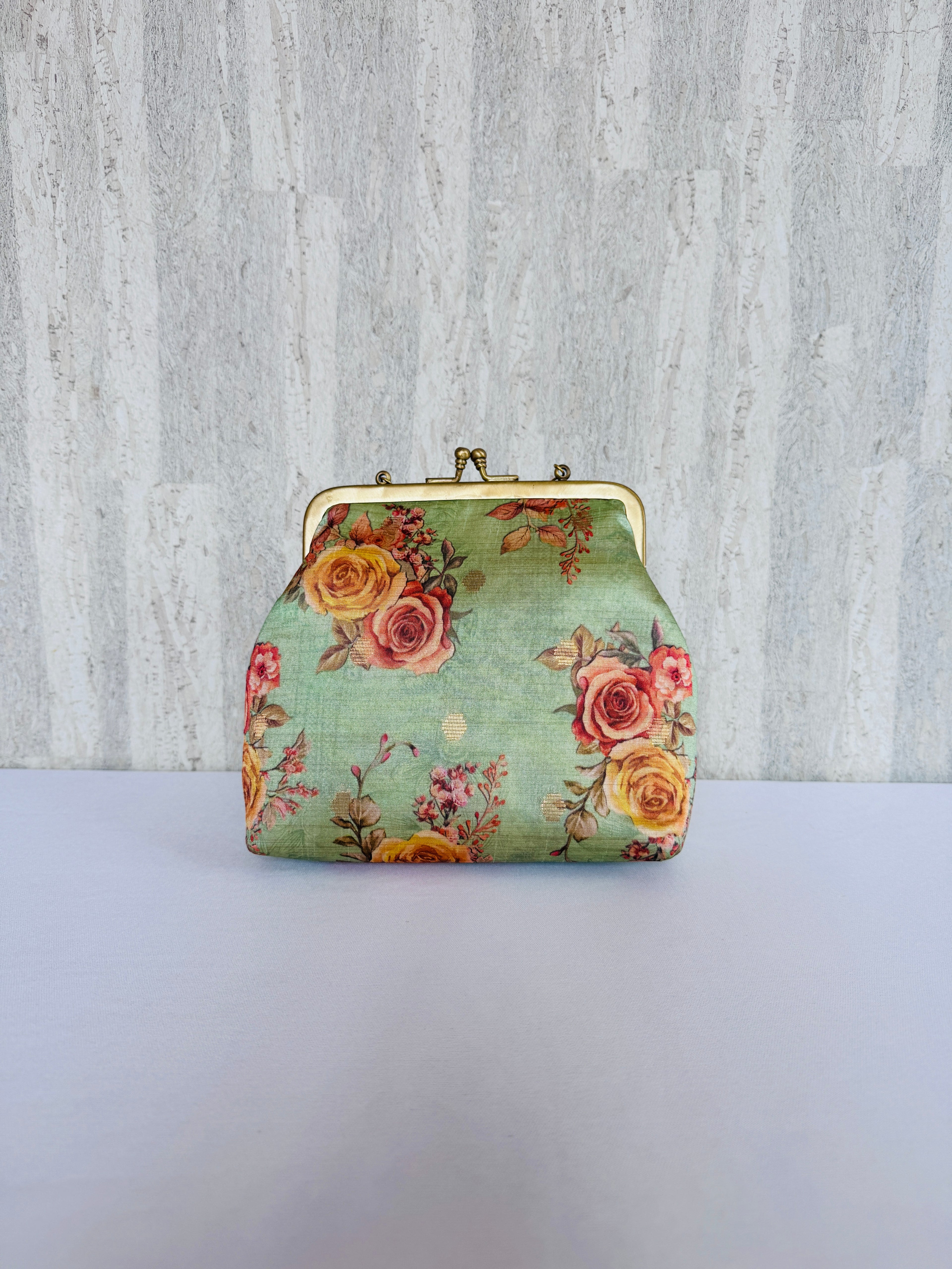 Rose Allure Pista Vintage Clutch