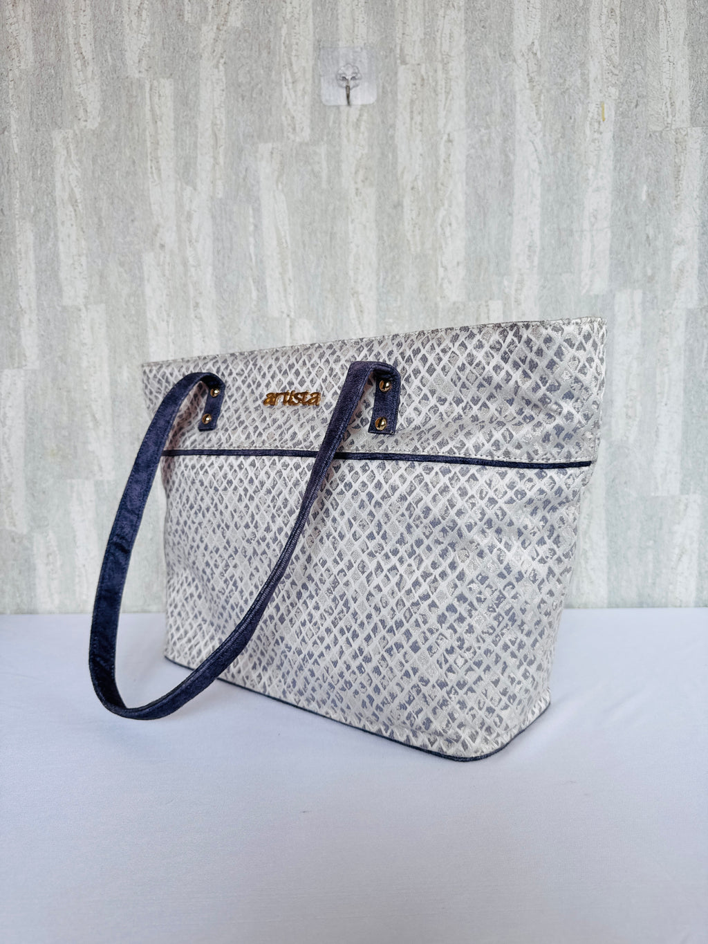 Dainty Delight Tote