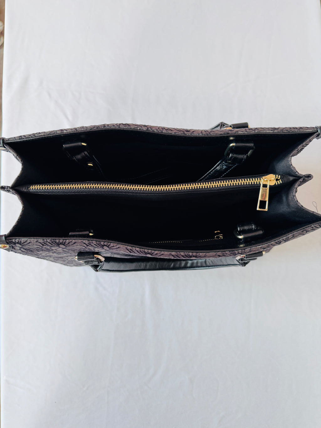 Black Web Textured Book Tote