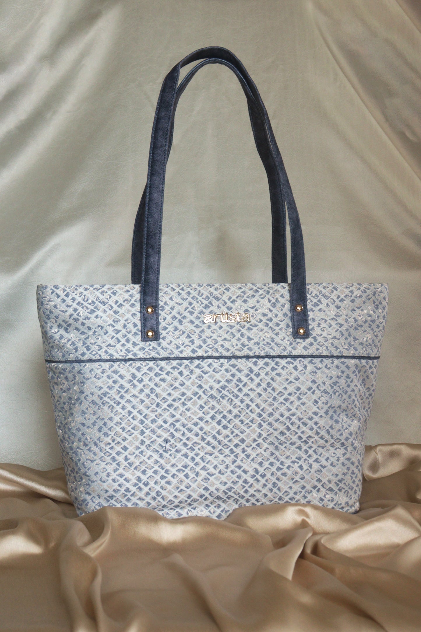 Dainty Delight Tote