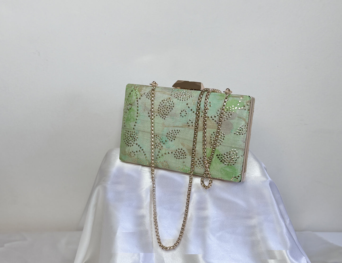 Peridot Winkle Box Clutch