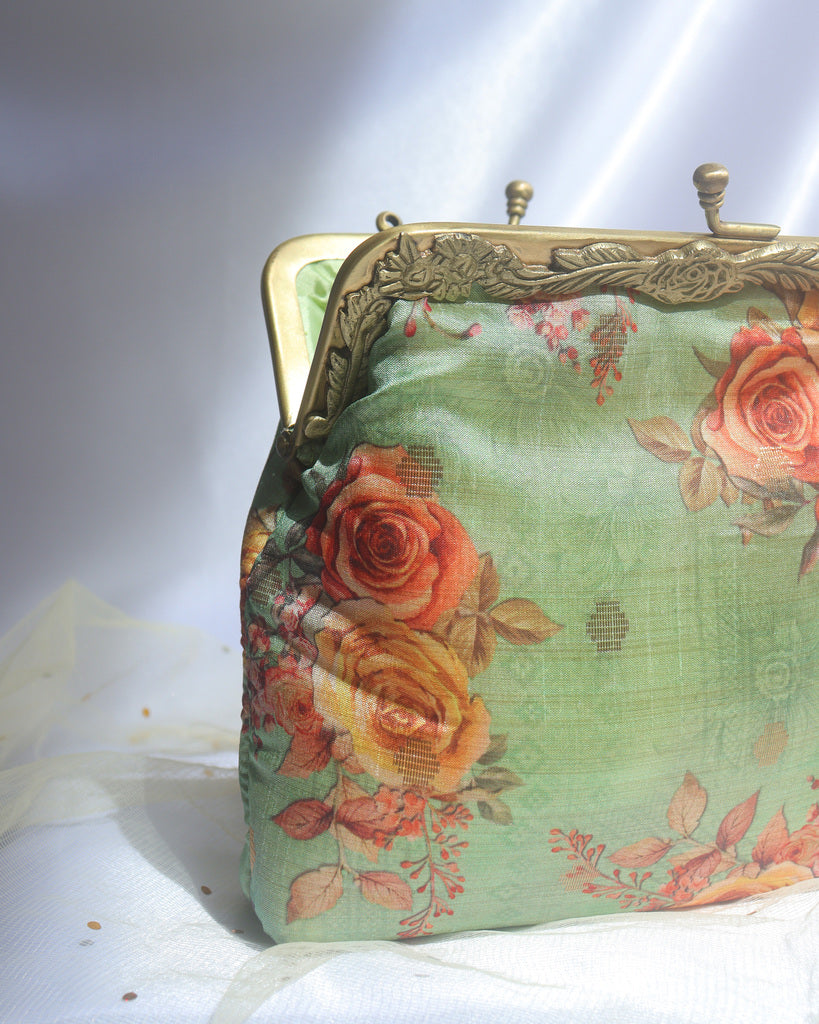 Rose Allure Pista Vintage Clutch